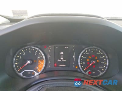 Zdjęcie 9 z 12 samochodu: 2015 JEEP RENEGADE LATITUDE VIN:ZACCJABH0FPB52226 - miniatura