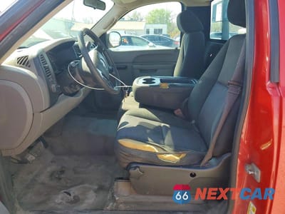 Zdjęcie 7 z 11 samochodu: 2013 CHEVROLET SILVERADO C1500 VIN:1GCNCPEXXDZ342584 - miniatura