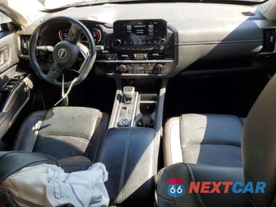 Zdjęcie 8 z 13 samochodu: 2023 NISSAN PATHFINDER PLATINUM VIN:5N1DR3DJ4PC219124 - miniatura