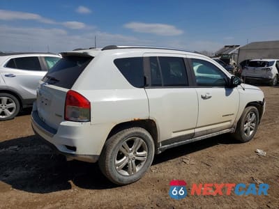 Trzecie zdjęcie samochodu z tyłu: 2013 JEEP COMPASS LIMITED VIN:1C4NJDCB2DD245615 - miniatura