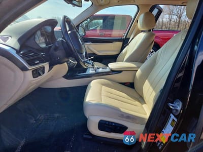 Zdjęcie 7 z 14 samochodu: 2016 BMW X5 XDRIVE35I VIN:5UXKR0C56G0S93059 - miniatura