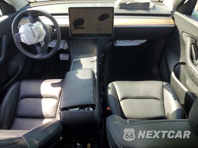 Zdjęcie 8 z 13 samochodu: 2022 TESLA MODEL Y VIN:7SAYGDEF4NF490568 - miniatura