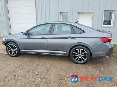 Drugie zdjęcie samochodu z przodu: 2024 VOLKSWAGEN JETTA COMFORTLINE VIN:3VWSM7BUXRM044343 - miniatura