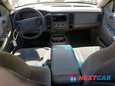 Zdjęcie 8 z 12 samochodu: 2001 DODGE DAKOTA QUAD VIN:1B7GL2AX71S173176 - miniatura