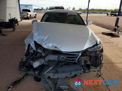 Piąte zdjęcie samochodu w środku: 2017 LEXUS IS 300 VIN:JTHCM1D23H5020257 - miniatura
