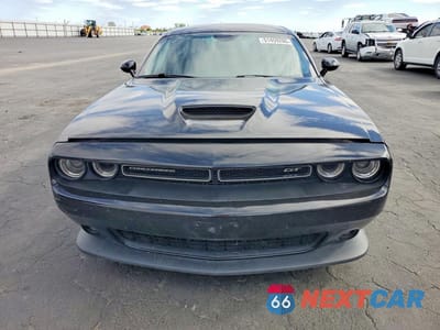 Piąte zdjęcie samochodu w środku: 2020 DODGE CHALLENGER GT VIN:2C3CDZJG6LH155030 - miniatura