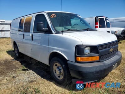 Czwarte zdjęcie samochodu z boku: 2017 CHEVROLET EXPRESS G2500 VIN:1GCWGAFF6H1120415 - miniatura