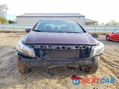 Piąte zdjęcie samochodu w środku: 2017 KIA FORTE LX VIN:3KPFL4A74HE109505 - miniatura