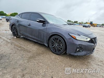Czwarte zdjęcie samochodu z boku: 2021 NISSAN MAXIMA PLATINUM VIN:1N4AA6FV5MC507834 - miniatura