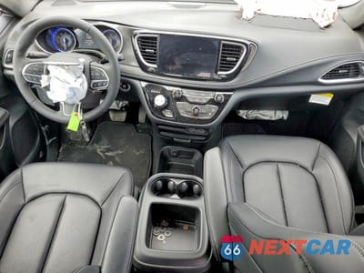 Zdjęcie 8 z 12 samochodu: 2025 CHRYSLER PACIFICA SELECT VIN:2C4RC1BG1SR507691 - miniatura