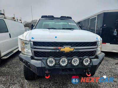 Piąte zdjęcie samochodu w środku: 2013 CHEVROLET SILVERADO K3500 VIN:1GB3KZC8XDF152419 - miniatura