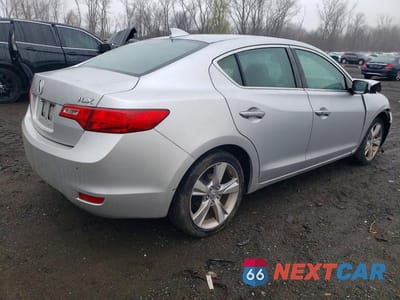 Trzecie zdjęcie samochodu z tyłu: 2013 ACURA ILX 20 PREMIUM VIN:19VDE1F52DE016704 - miniatura