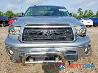 Piąte zdjęcie samochodu w środku: 2011 TOYOTA TUNDRA CREWMAX LIMITED VIN:5TFHW5F14BX198025 - miniatura
