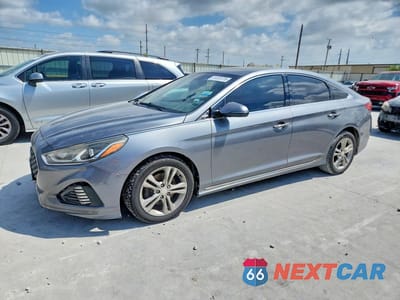2018 HYUNDAI SONATA SPORT 5NPE34AF6JH688744 - główne zdjęcie licytacji z USA - miniatura