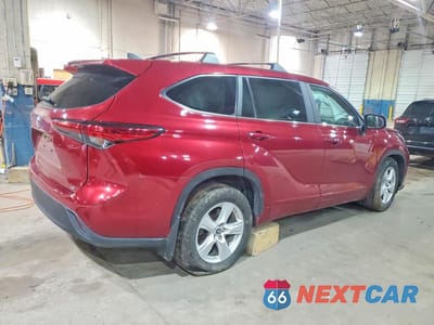 Trzecie zdjęcie samochodu z tyłu: 2023 TOYOTA HIGHLANDER LE VIN:5TDKDRAH7PS501366 - miniatura