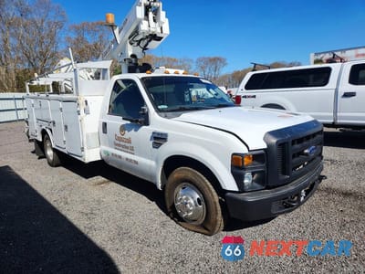 Czwarte zdjęcie samochodu z boku: 2008 FORD F350 SUPER DUTY BUCKET TRUCK VIN:1FDWF36598EE43710 - miniatura
