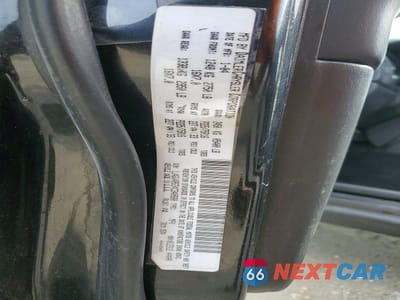 Zdjęcie 14 z 14 samochodu: 2004 JEEP GRAND CHEROKEE LAREDO VIN:1J4GW48S34C340980 - miniatura