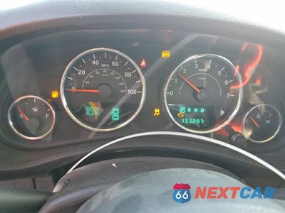 Zdjęcie 9 z 12 samochodu: 2013 JEEP WRANGLER UNLIMITED SAHARA VIN:1C4BJWEG7DL662953 - miniatura