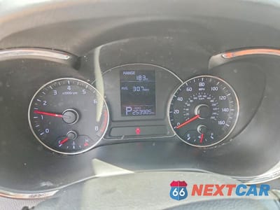 Zdjęcie 9 z 12 samochodu: 2016 KIA FORTE LX VIN:KNAFX4A64G5455735 - miniatura