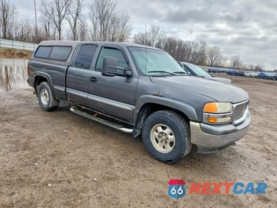 Czwarte zdjęcie samochodu z boku: 2002 GMC NEW SIERRA K1500 VIN:1GTEK19T52E263058 - miniatura