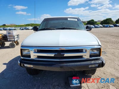 Piąte zdjęcie samochodu w środku: 1995 CHEVROLET S TRUCK S10 VIN:1GCCS14Z5SK250122 - miniatura