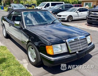 1993 MERCEDES-BENZ 300 CECV WDBEA66E7PB922559 - główne zdjęcie licytacji z USA - miniatura