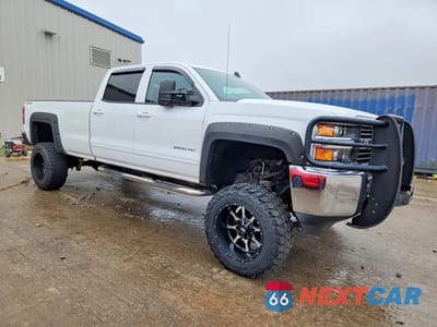 Czwarte zdjęcie samochodu z boku: 2015 CHEVROLET SILVERADO K2500 HEAVY DUTY LT VIN:1GC1KVEG9FF584468 - miniatura