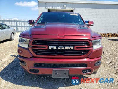 Piąte zdjęcie samochodu w środku: 2020 RAM 1500 LARAMIE VIN:1C6SRFJT4LN390769 - miniatura