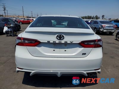 Zdjęcie 6 z 12 samochodu: 2022 TOYOTA CAMRY SE VIN:4T1G11AK2NU051819 - miniatura