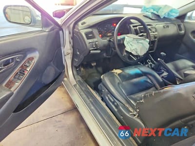 Zdjęcie 8 z 12 samochodu: 2000 HONDA ACCORD EX VIN:1HGCG3175YA034206 - miniatura