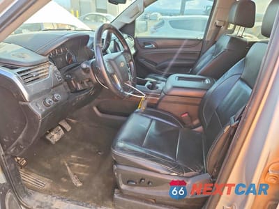 Zdjęcie 7 z 12 samochodu: 2018 CHEVROLET SUBURBAN K1500 LT VIN:1GNSKHKC8JR236330 - miniatura