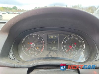 Zdjęcie 9 z 12 samochodu: 2014 VOLKSWAGEN PASSAT S VIN:1VWAT7A30EC068881 - miniatura