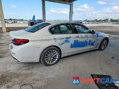 Trzecie zdjęcie samochodu z tyłu: 2022 BMW 530 I VIN:WBA53BH09NWX45571 - miniatura