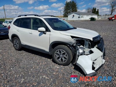 Czwarte zdjęcie samochodu z boku: 2023 SUBARU FORESTER PREMIUM VIN:JF2SKAEC3PH435538 - miniatura