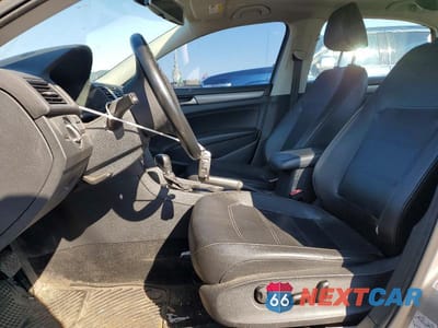 Zdjęcie 7 z 11 samochodu: 2014 VOLKSWAGEN PASSAT SE VIN:1VWBN7A34EC110175 - miniatura