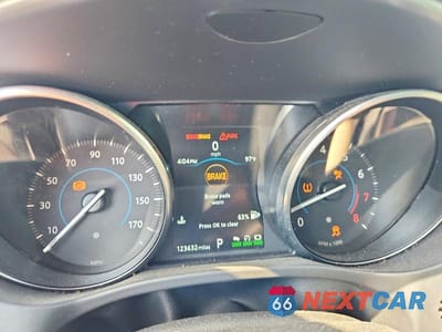 Zdjęcie 9 z 12 samochodu: 2018 JAGUAR F-PACE PREMIUM VIN:SADCJ2GX8JA236856 - miniatura