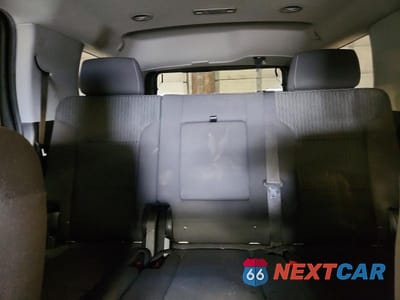 Zdjęcie 10 z 13 samochodu: 2018 CHEVROLET TAHOE K1500 LS VIN:1GNSKAEC8JR261943 - miniatura