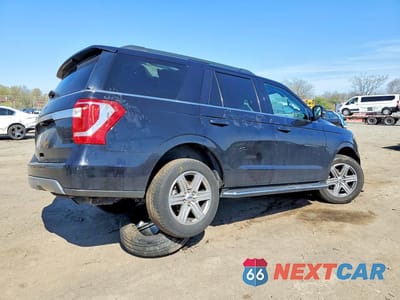 Trzecie zdjęcie samochodu z tyłu: 2020 FORD EXPEDITION XLT VIN:1FMJU1JT8LEA27831 - miniatura