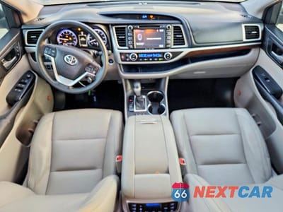 Zdjęcie 8 z 12 samochodu: 2016 TOYOTA HIGHLANDER LIMITED PLATINUM VIN:5TDYKRFH6GS141595 - miniatura