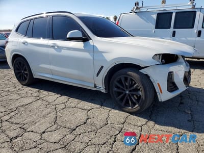 Czwarte zdjęcie samochodu z boku: 2024 BMW X3 SDRIVE30I VIN:5UX43DP08R9W41314 - miniatura