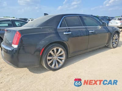 Trzecie zdjęcie samochodu z tyłu: 2018 CHRYSLER 300 LIMITED VIN:2C3CCAEG6JH319842 - miniatura