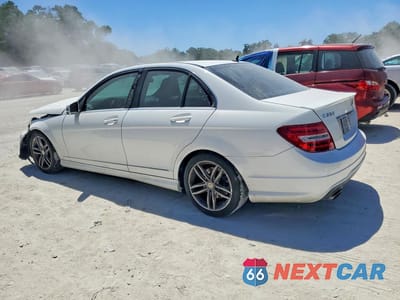 Drugie zdjęcie samochodu z przodu: 2013 MERCEDES-BENZ C 250 VIN:WDDGF4HB8DA777090 - miniatura