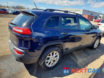 Trzecie zdjęcie samochodu z tyłu: 2016 JEEP CHEROKEE SPORT VIN:1C4PJMASXGW277376 - miniatura