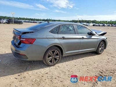 Trzecie zdjęcie samochodu z tyłu: 2022 VOLKSWAGEN JETTA SE VIN:3VWEM7BU7NM003482 - miniatura