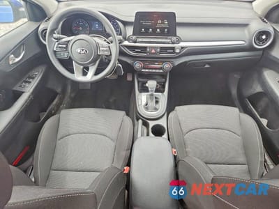Zdjęcie 8 z 12 samochodu: 2019 KIA FORTE LXS VIN:3KPF24AD5KE056099 - miniatura