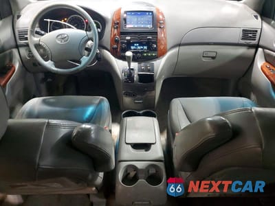 Zdjęcie 8 z 13 samochodu: 2005 TOYOTA SIENNA VIN:5TDBA22C95S046598 - miniatura