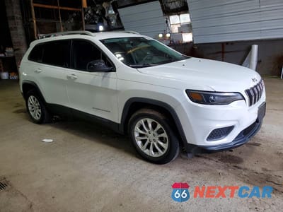 Czwarte zdjęcie samochodu z boku: 2021 JEEP CHEROKEE LATITUDE VIN:1C4PJLCB7MD189416 - miniatura