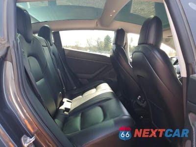 Zdjęcie 10 z 12 samochodu: 2021 TESLA MODEL 3 VIN:5YJ3E1EA5MF092784 - miniatura