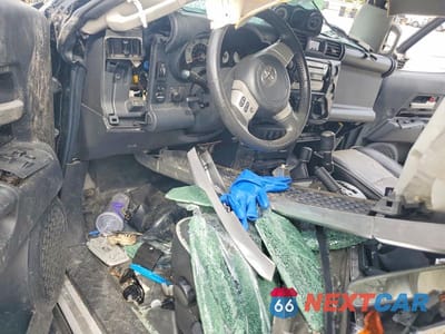 Zdjęcie 8 z 12 samochodu: 2007 TOYOTA FJ CRUISER BASE VIN:JTEBU11F570057354 - miniatura