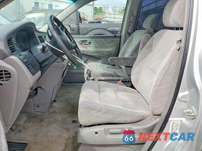 Zdjęcie 7 z 13 samochodu: 2004 HONDA ODYSSEY EX VIN:5FNRL18664B014862 - miniatura